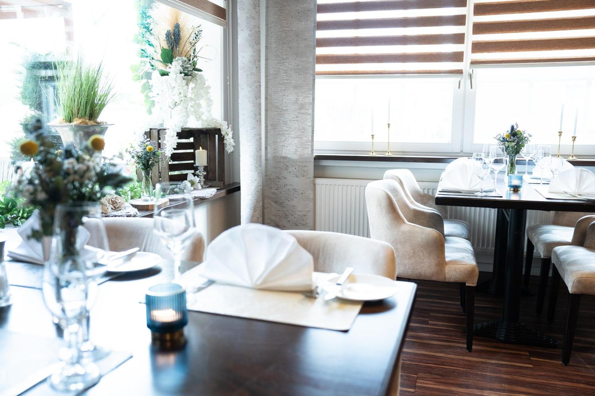 Hotel Zur Post - Economy Rooms Garrel Exterior photo